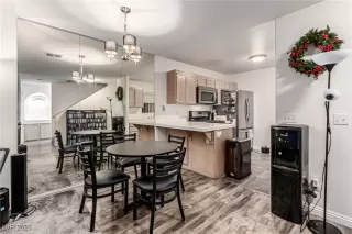 Photo #5: 2731219 Listing