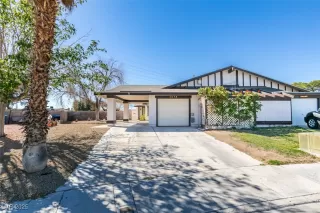 Photo #2: 2731227 Listing