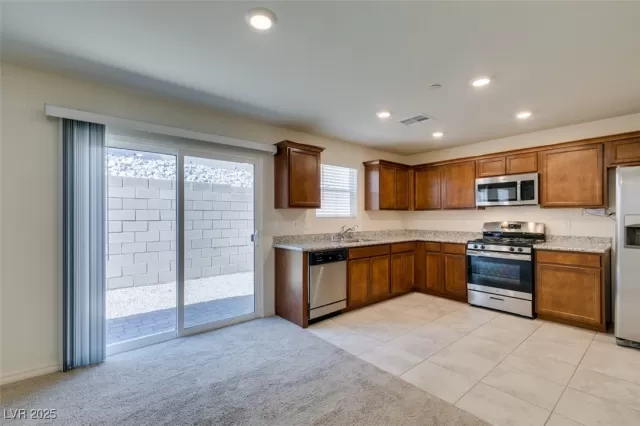 MLS: 2731248 Condo For Sale