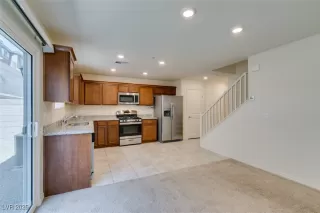 Photo #2: 2731248 Listing 