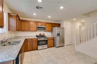 Photo #3: 2731248 Listing 