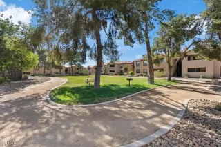 Photo #4: 2731257 Listing 