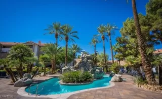 Photo #1: 2731259 Listing 