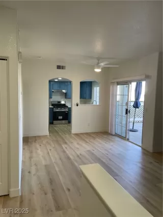 Photo #1: 2731270 Listing 