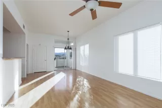 Photo #5: 2731272 Listing 