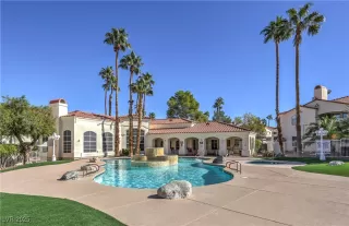 Photo #5: 2731273 Listing