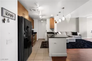 Photo #5: 2731288 Listing 