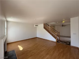 Photo #3: 2731294 Listing 