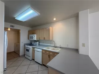 Photo #6: 2731294 Listing 