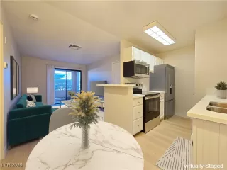 Photo #2: 2731295 Listing