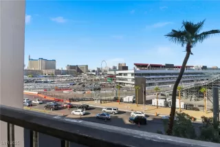 Photo #1: 2731301 Listing