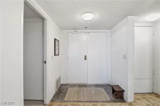 Photo #2: 2731301 Listing