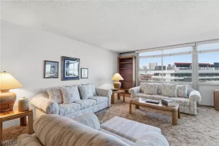 Photo #5: 2731301 Listing