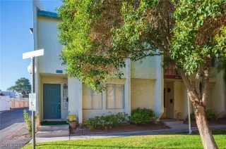 Photo #2: 2731318 Listing 