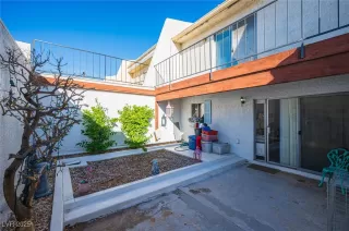 Photo #4: 2731318 Listing 