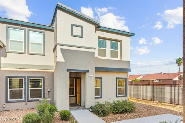 MLS: 2731319 Condo For Sale