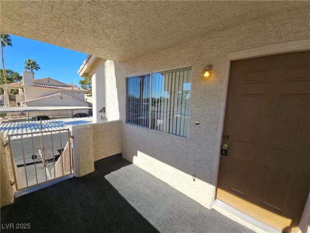 MLS: 2731320 Condo For Sale