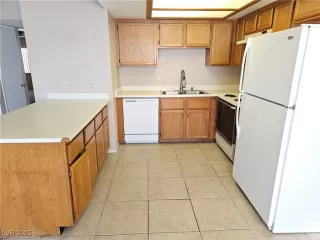 Photo #2: 2731320 Listing 