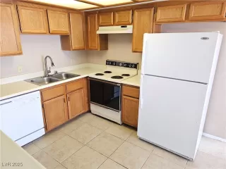 Photo #3: 2731320 Listing 