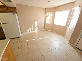 Photo #4: 2731320 Listing 