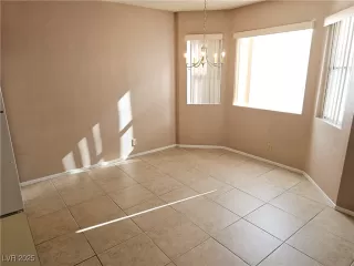 Photo #6: 2731320 Listing 