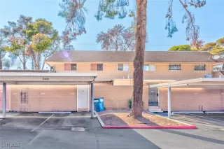 More Details about MLS # 2731329 : 2408 PARADISE VILLAGE WAY