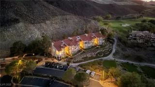 Photo #2: 2731332 Listing