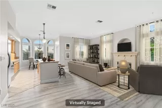 Photo #5: 2731332 Listing