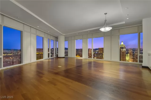 MLS: 2731338 Condo For Sale