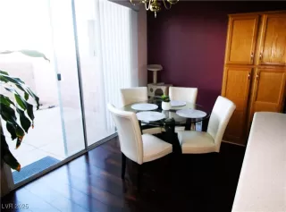 Photo #3: 2731347 Listing 