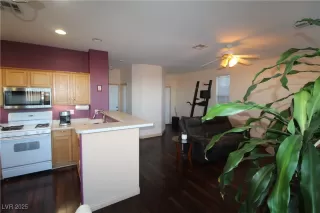 Photo #5: 2731347 Listing 