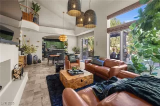 Photo #2: 2731348 Listing 