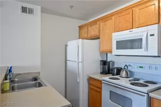 Photo #6: 2731354 Listing 