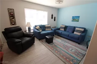 Photo #3: 2731376 Listing