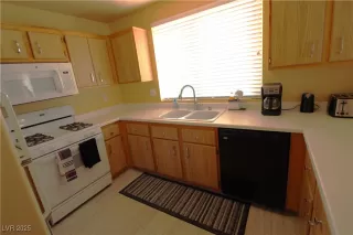 Photo #6: 2731376 Listing