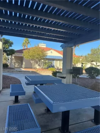 Photo #5: 2731425 Listing 