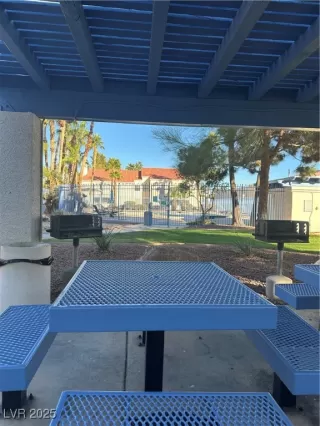 Photo #6: 2731425 Listing 