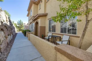 Photo #3: 2731438 Listing 