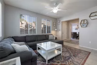 Photo #5: 2731438 Listing 