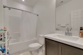 Photo #3: 2731455 Listing