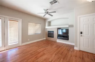 Photo #5: 2731456 Listing