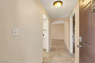 Photo #2: 2731466 Listing