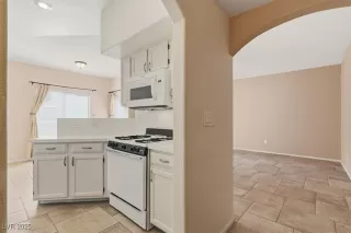 Photo #3: 2731466 Listing