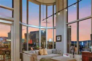 Photo #2: 2731478 Listing