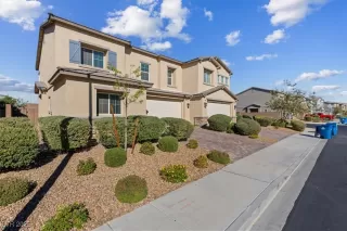 Photo #2: 2731484 Listing