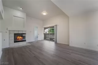 Photo #3: 2731504 Listing