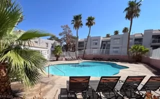 Photo #3: 2731517 Listing