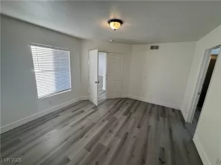 Photo #5: 2731517 Listing