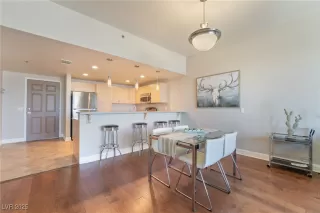 Photo #3: 2731537 Listing 