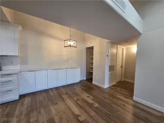 Photo #4: 2731548 Listing 